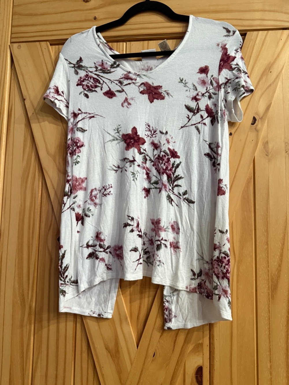 Daytrip White V-Neck Short Sleeve Top with Burgundy Floral Print
